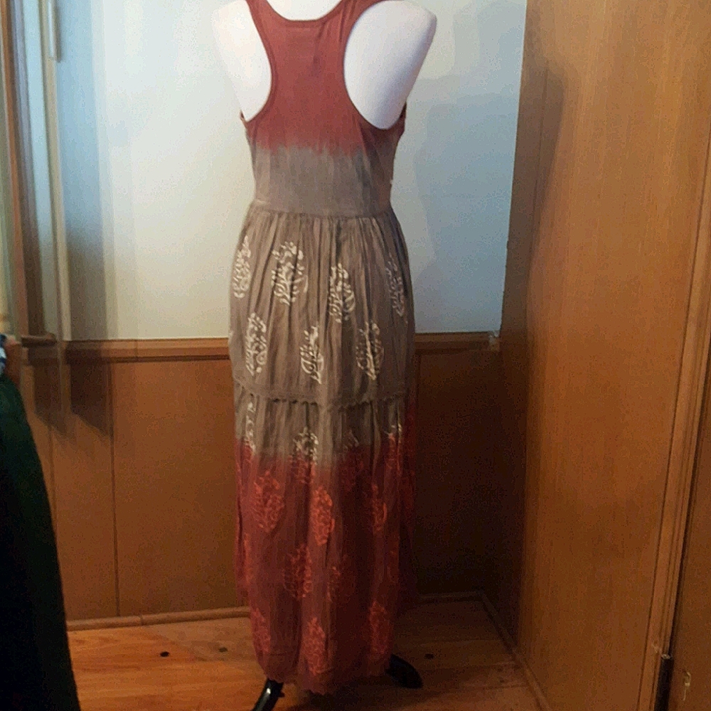 Dress - Picture 2 of 2